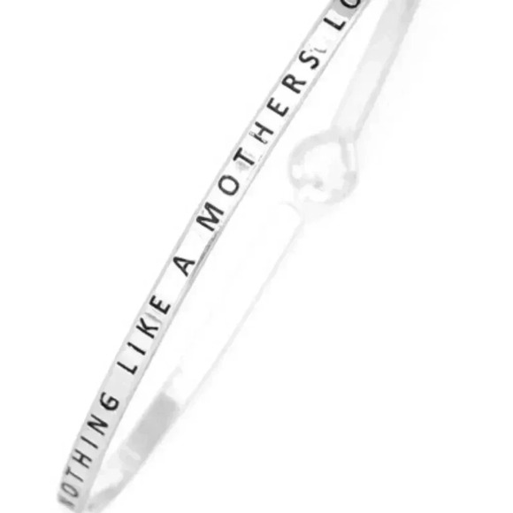 Jewelry - Nothing Like A Mothers Love Bracelet